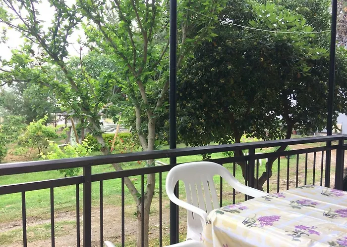 公寓 Periklis Prínos