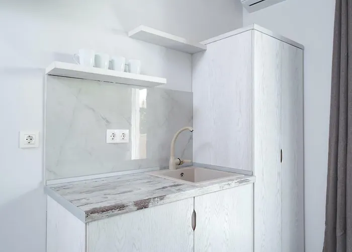 公寓 Periklis Prínos